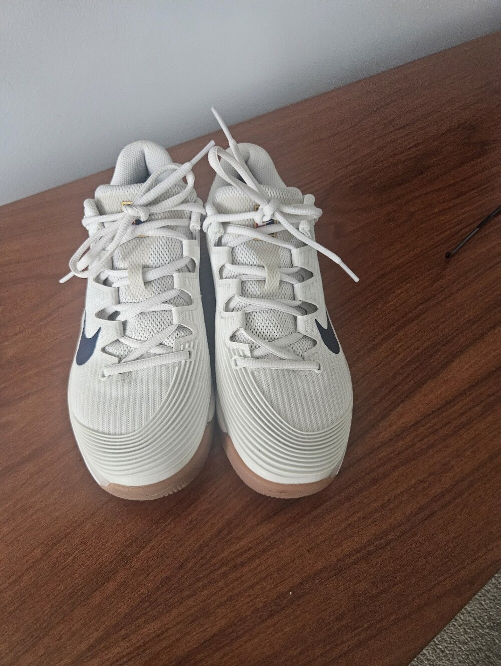 "NWOT" NIKE Court Air Zoom Vapor 12 HC tennis shoes - White and Blue And Red - Picture 2 of 6